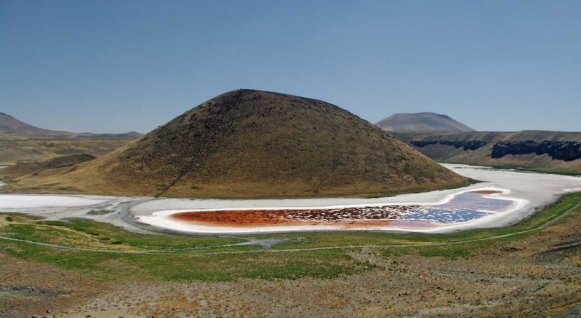 lago Meke, Turquía, punto desaparecer debido sequía y gestión deficiente
