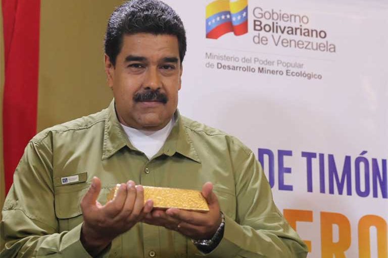 Más leídas: El presidente de Venezuela Nicolás Maduro muestra una barra de oro supuestamente excavada y procesada en el Arco Minero de Venezuela. Foto: Prensa Presidencial @PresidencialVen